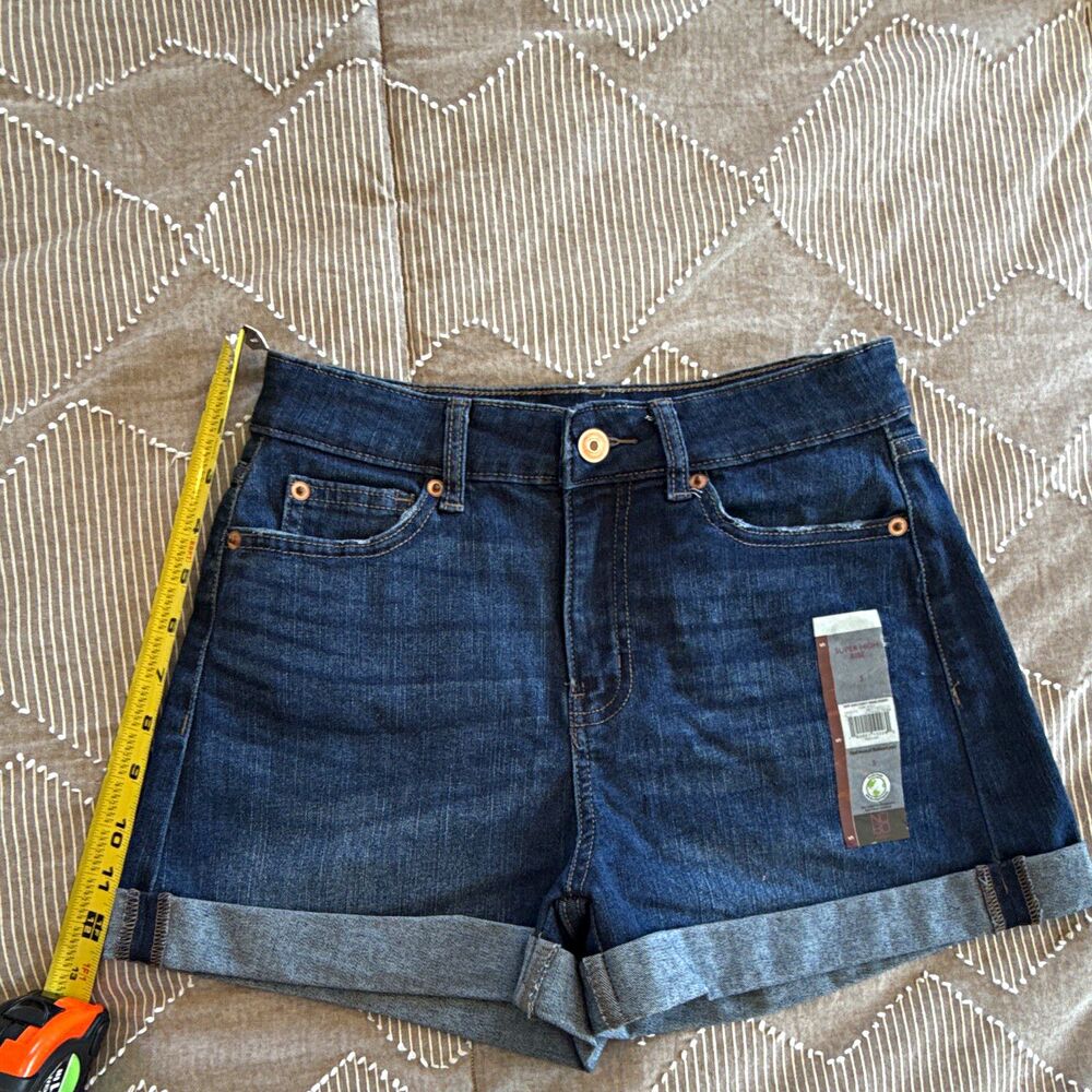 No Boundaries Dark Wash Denim Mom Shorts High Rise Cuffed Pockets Juniors 5